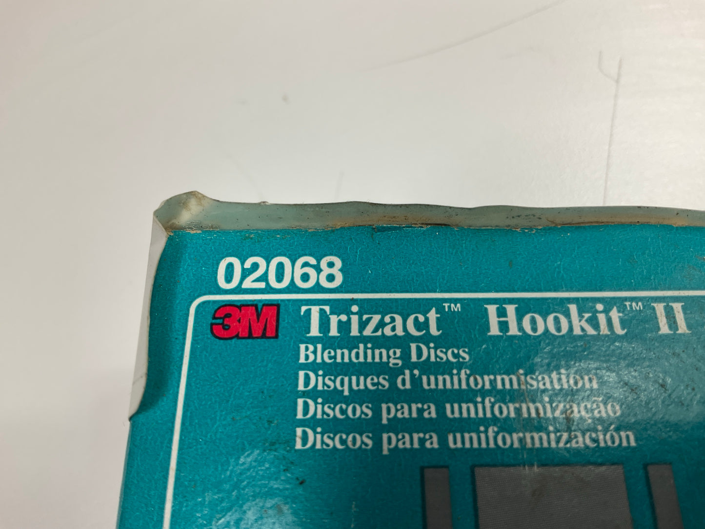 3M 02068 Trizact Hookit II 3'' P1000 Grit Non-Vacuum Blending PSA Disc, 15 Pcs