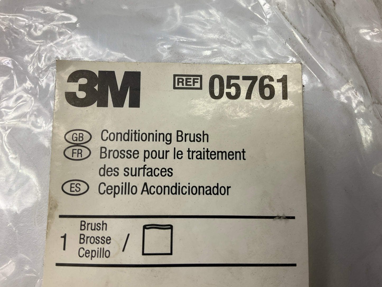 3M 05761 Conditioning Brush Residue Removal Tool For Foam & Wool Buffing Pads