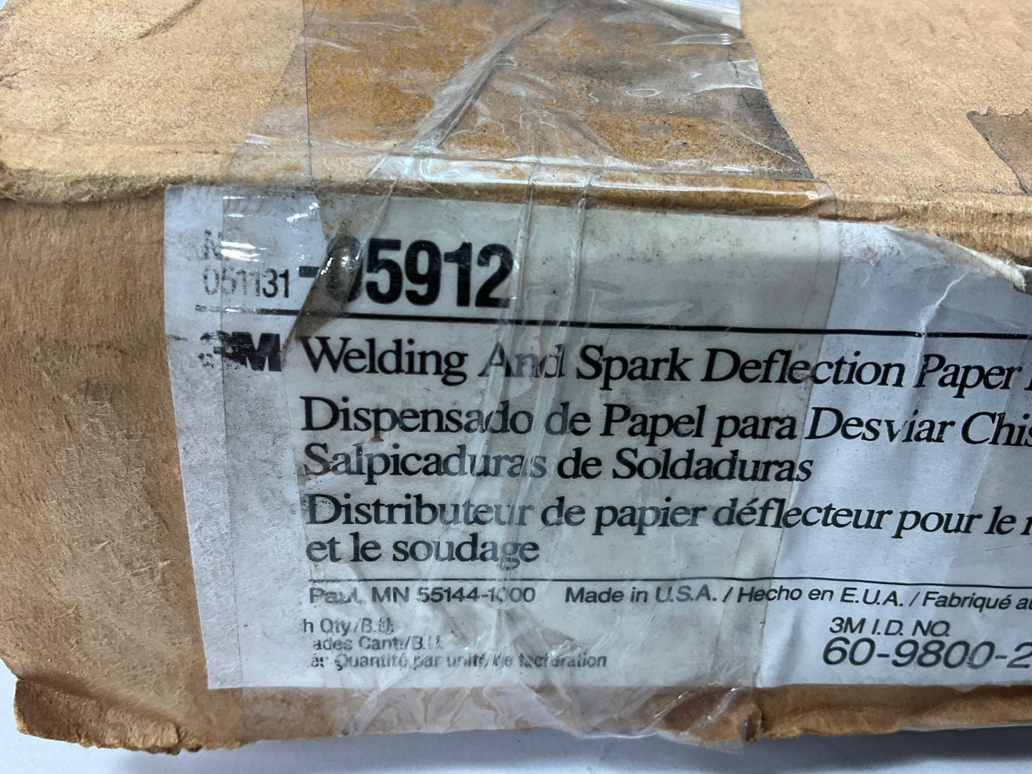 3M 05912 Welding And Spark Deflection Paper Roll Dispenser