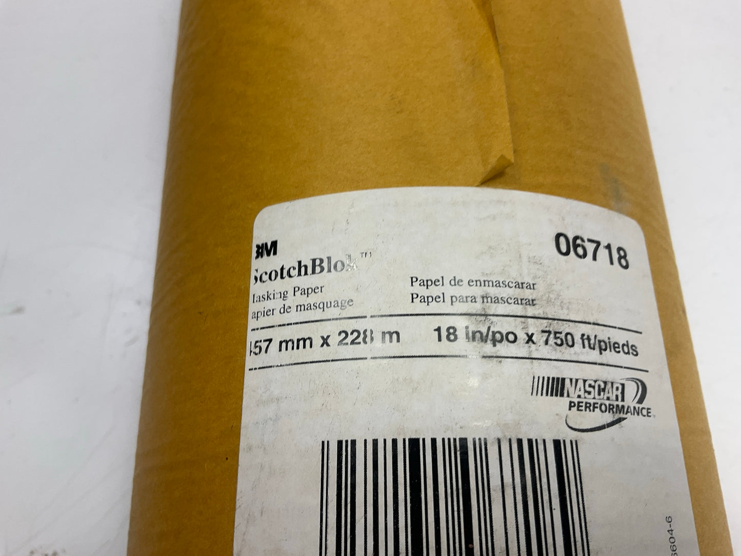 3M 06718 Scotchblok 18'' X 750 Feet Auto Body Masking Paper, 1 Roll