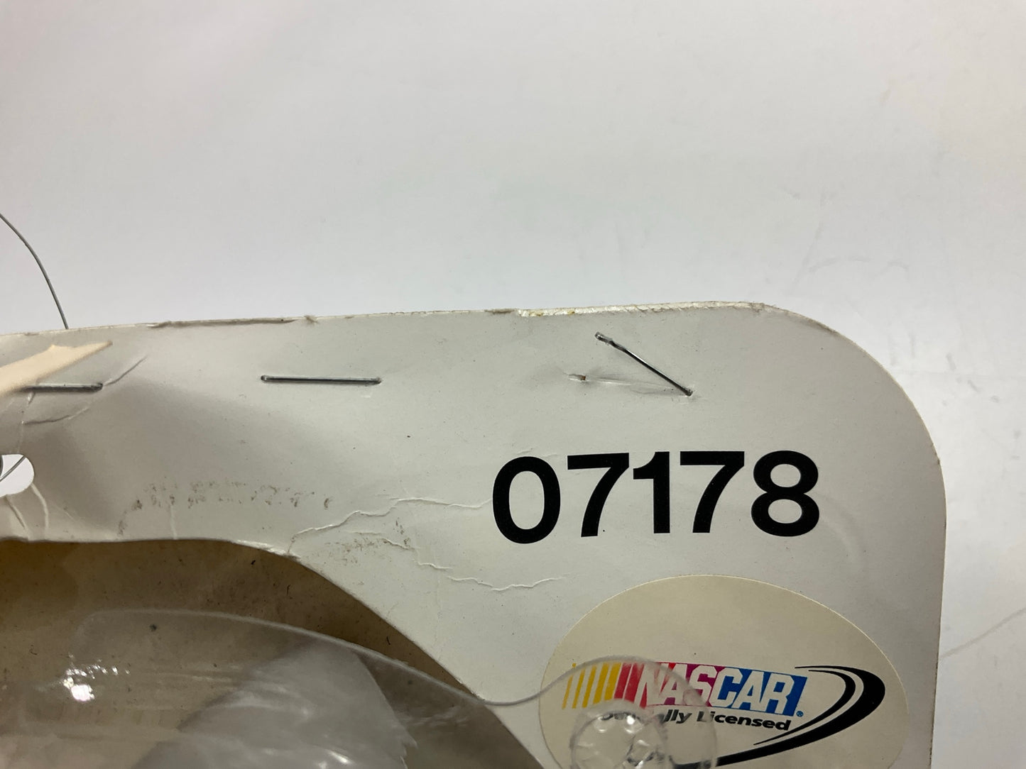 3M 07178 Automotive Paint Spray Respirator Mask, Medium OV/P95 Exp. 06/2026
