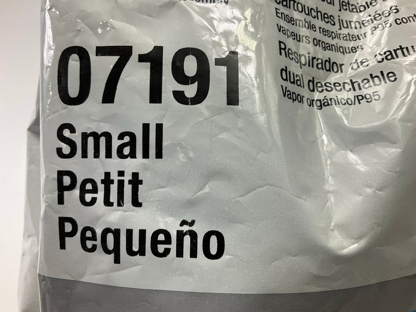 3M 07191 Dual Cartridge Respirator Assembly, Organic Vapor/P95 Small 04/2027 EXP