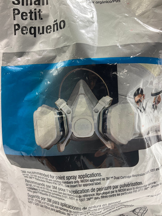 3M 07191 Dual Cartridge Respirator Assembly, Organic Vapor/P95 Small EXP 08/2027