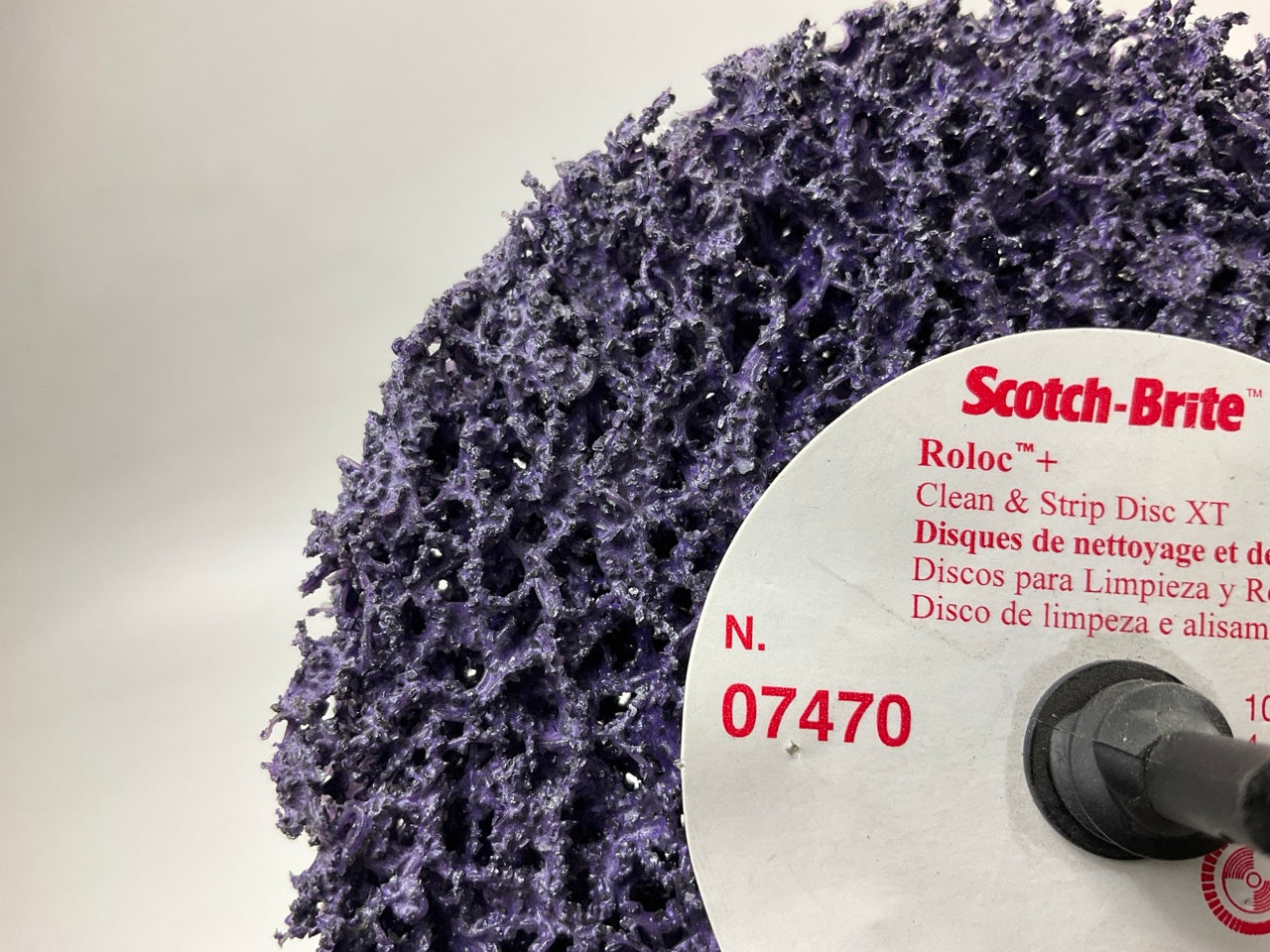 3M 07470 4'' Scotch-Brite Roloc + Clean & Strip XT Extra Coarse Disc - Pack Of 3
