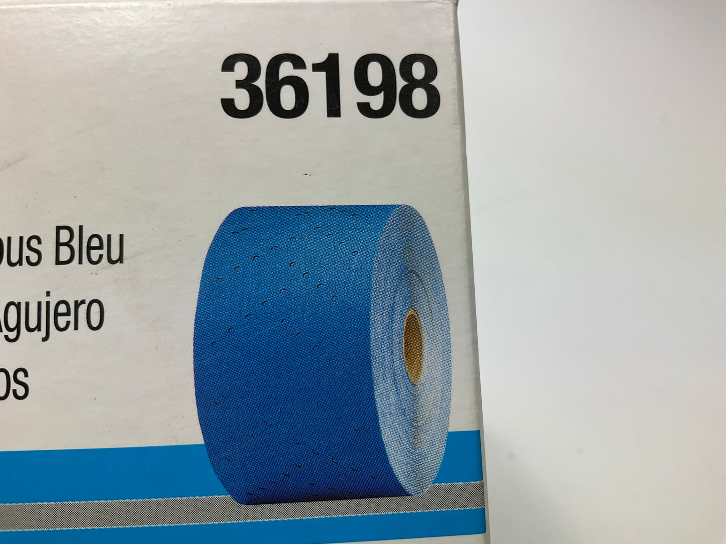 3M 36198 Hookit Blue Abrasive Sheet Roll Multi-hole (2.75'' X 13 Yard) 600 Grit