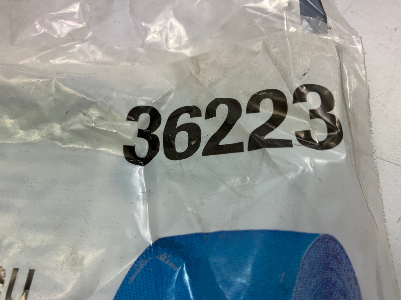3M 36223 Stikit Blue Abrasive Sheet Roll, 2.75 In X 30 Yd, 240 Grit