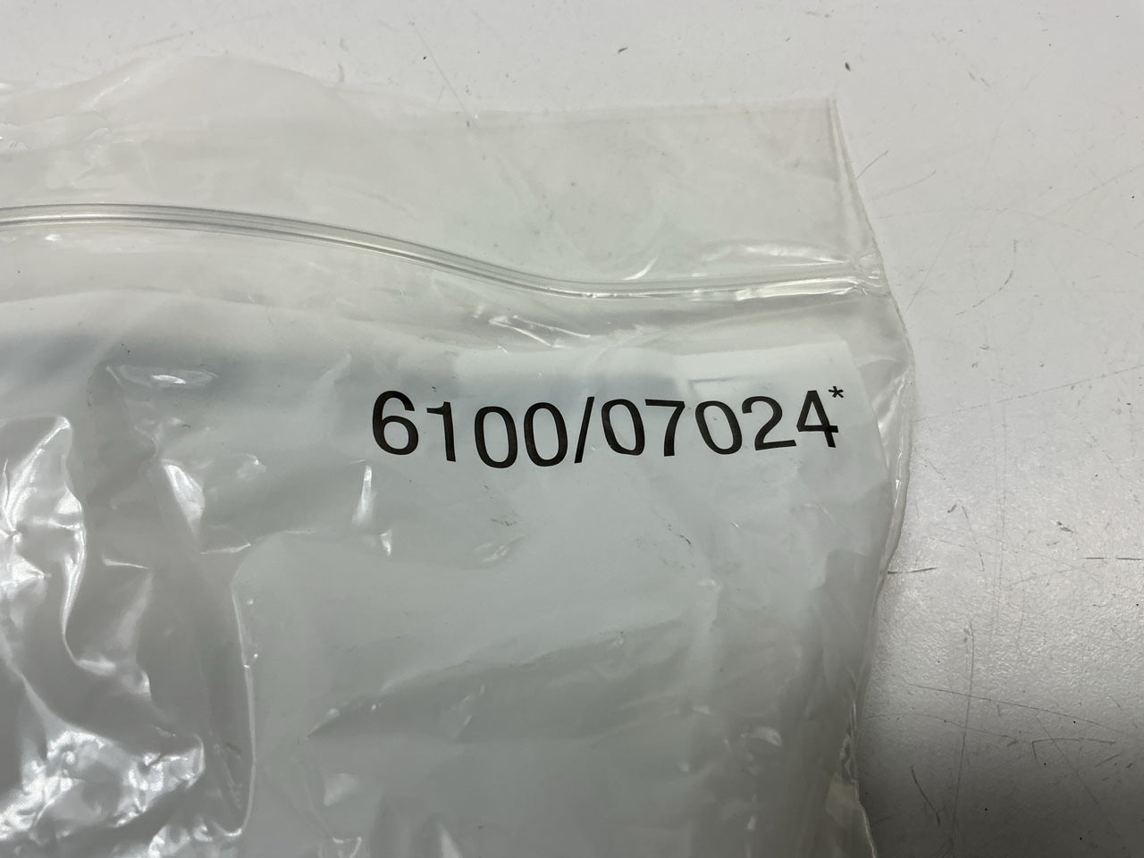 3M 6100/07024 Reusable Half Facepiece Mask Respirator, Size Small