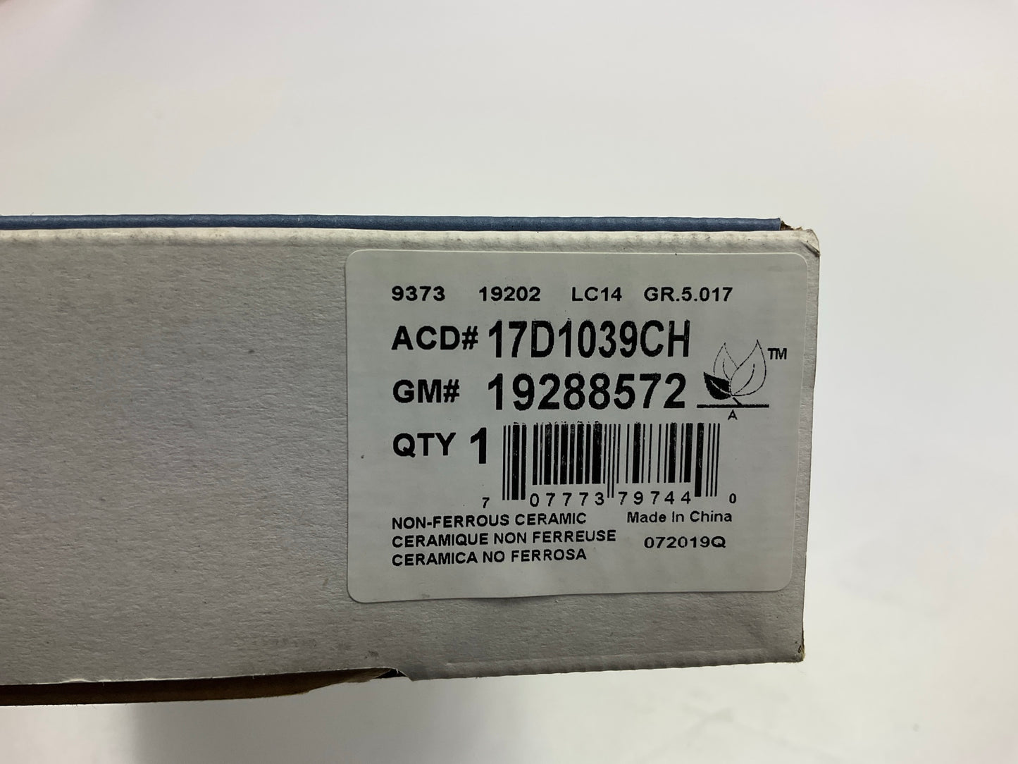 Acdelco 17D1039CH Front Ceramic Brake Pads OEM GM 19288572