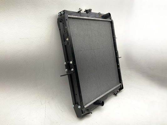 Agility 8067108 Radiator For 1995-2004 Mitsubishi Fuso FK 7.5L DIESEL I6