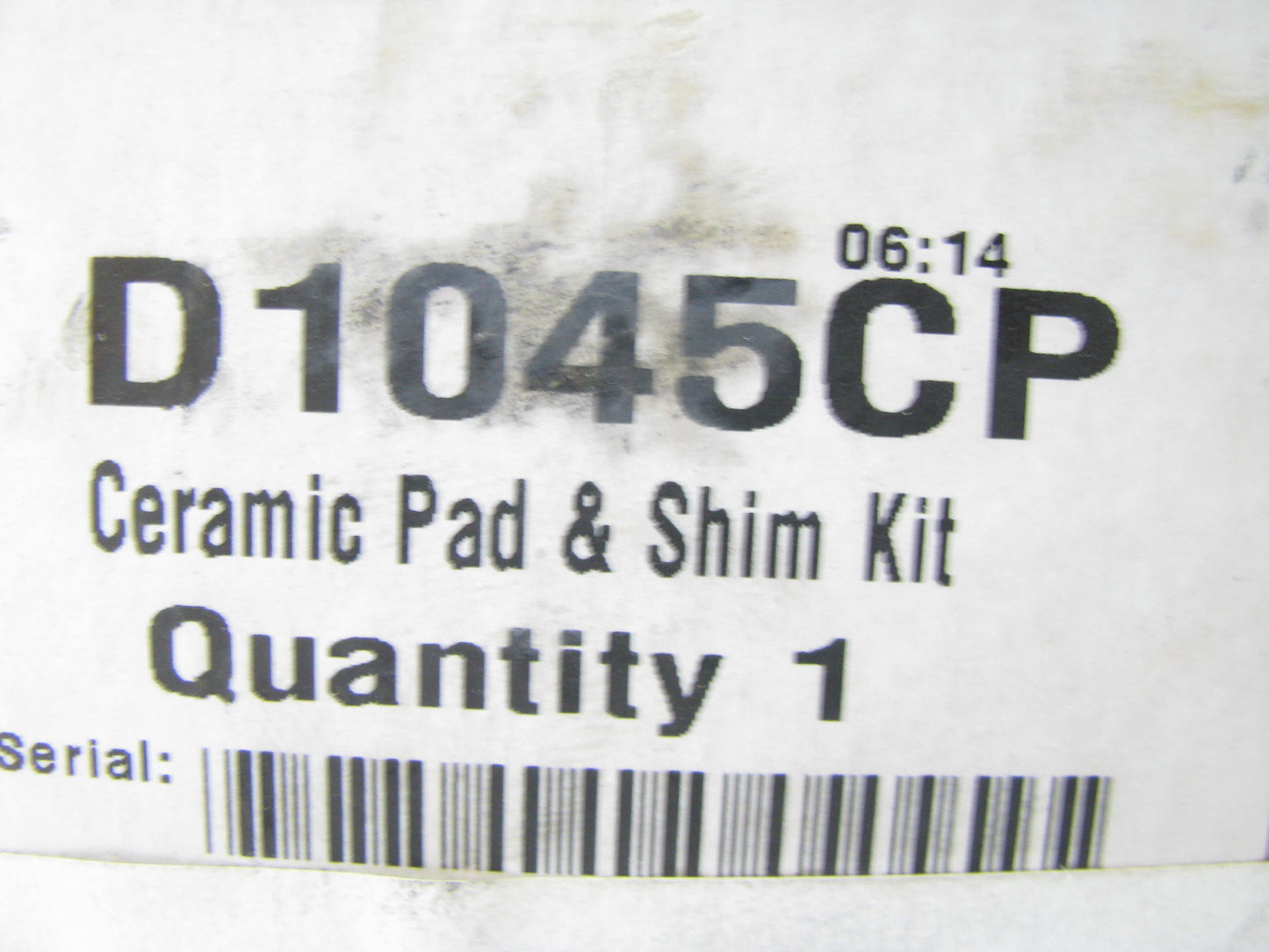 Akebono D1045CP Ceramic Front Disc Brake Pads For 2004-2007 Ford E-150