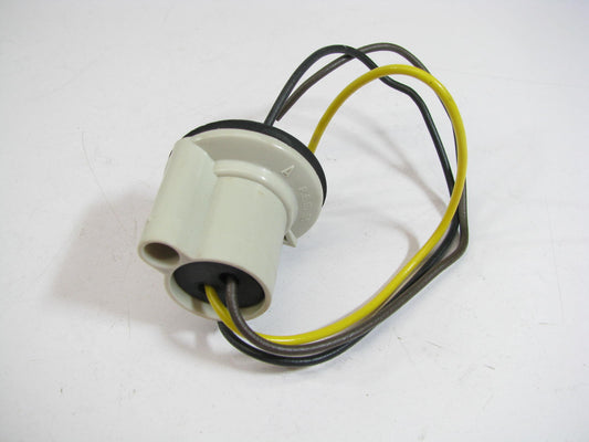 Auto Tune PT32970 Tail Lamp Light Bulb Socket Rear