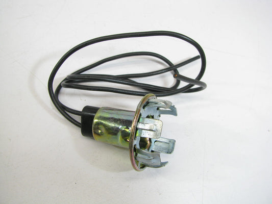 Auto Tune PT33008B Tail Lamp Light Bulb Socket Rear