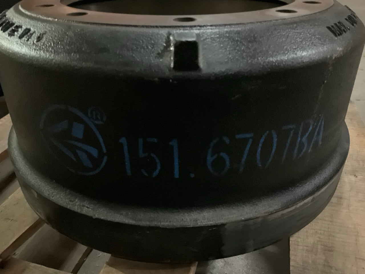 (2) Automann 151.6707BA Inboard Mount Brake Drums - 16.5''X7'', 5 Hole, 62240B