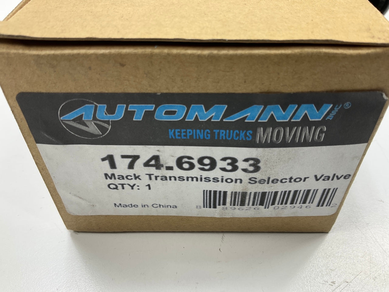 Automann 174.6933 Transmission Shifter Knob For Mack T2130 13 Speed, 4 Port
