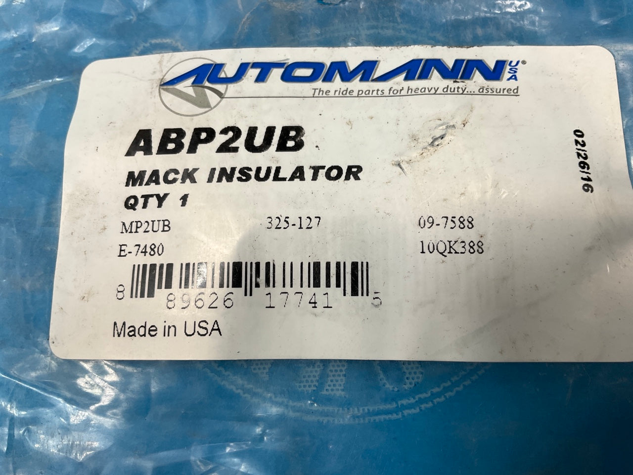Automann ABP2UB Mack Poly Insulator SS34 Model Camelback W/split Trunnions