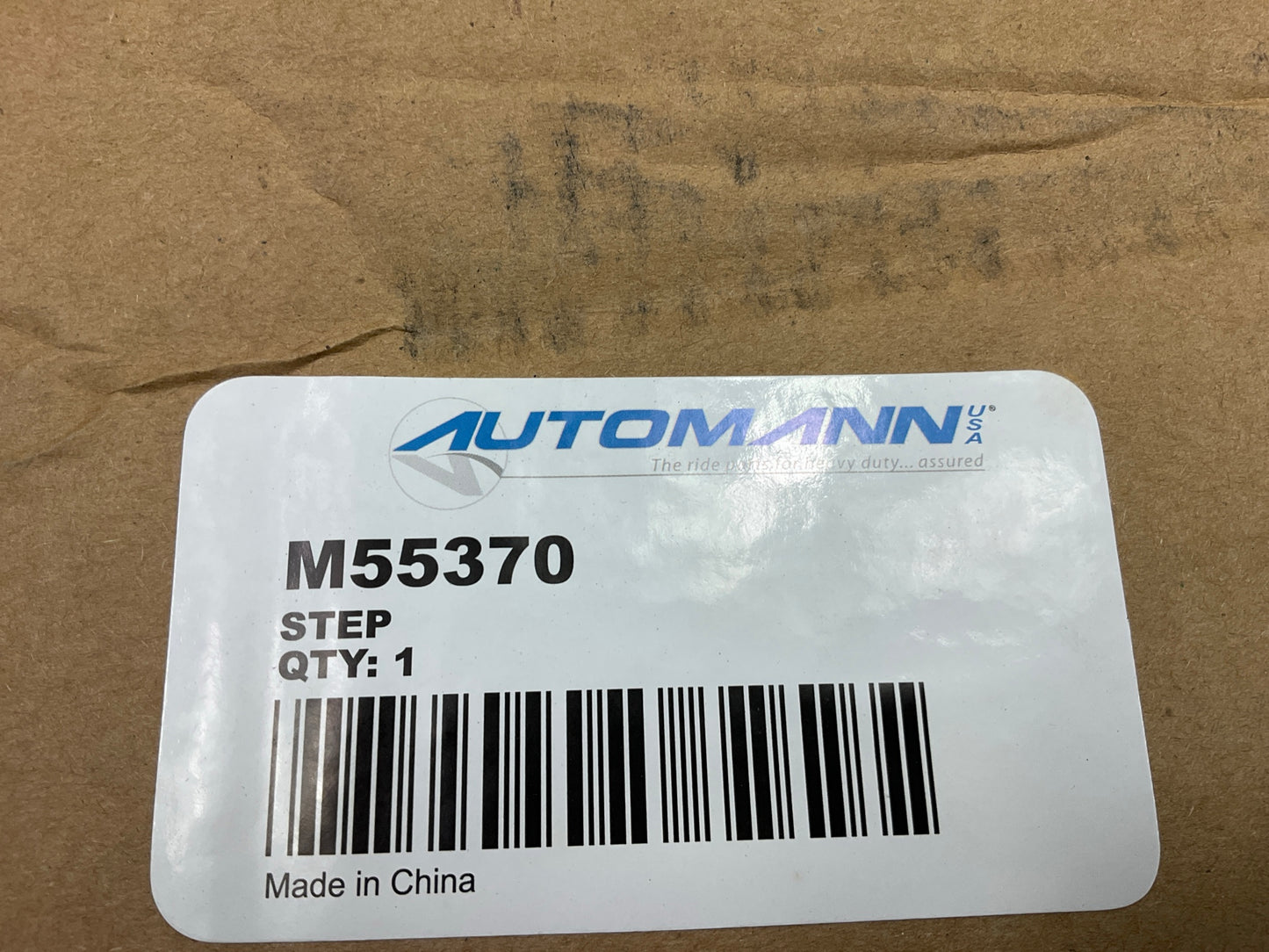 Automann M55370 27.75'' Upper Fuel Tank Cab Side Step International Truck