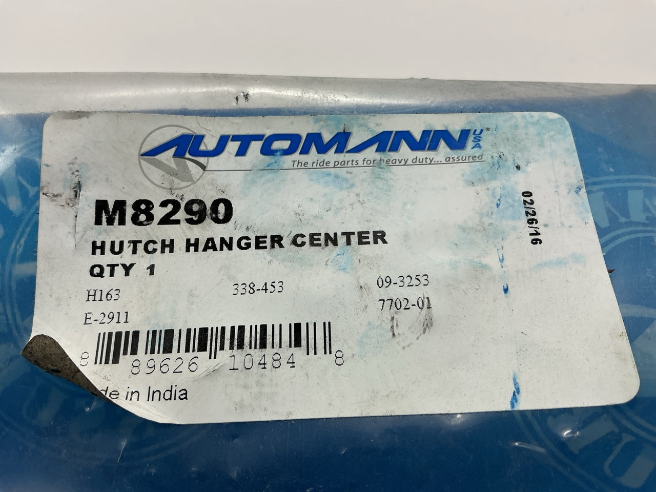 Automann M8290 Hutch Center Leaf Spring Hanger - Replaces E2911, R302911
