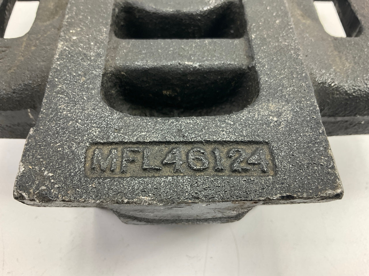 Automann MFL46124 Axle Seat, 2 Degree For For Freightliner FAS Airliner II