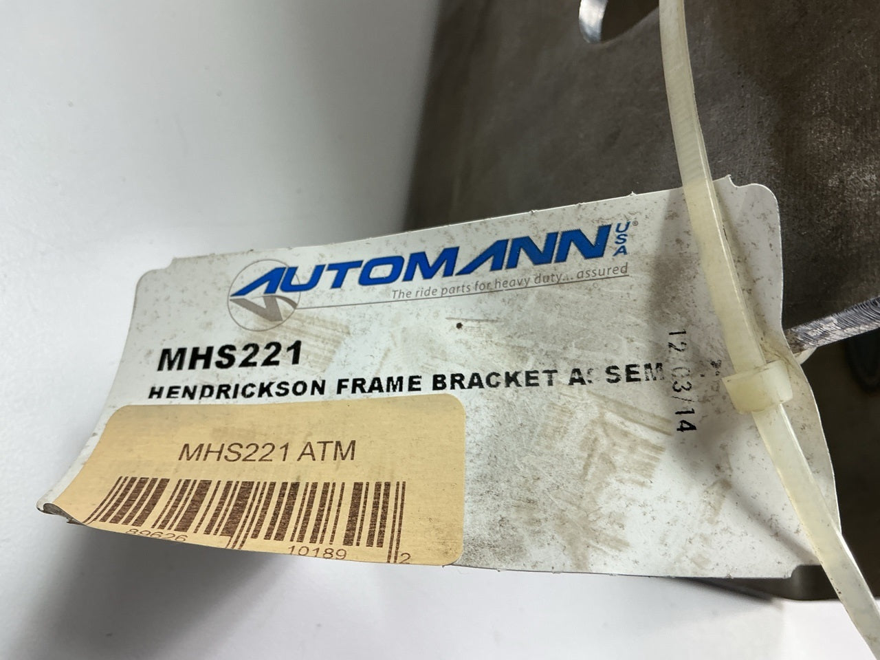 Automann MHS221 Right Frame Hanger Bracket For Hendrickson HT Series, HC, And TA