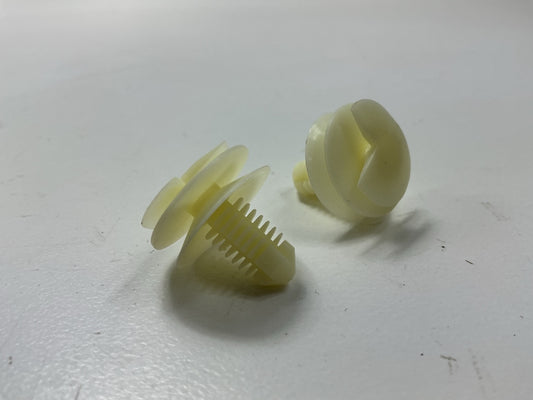 (50) Auveco 10621 Door Trim Panel & Headliner Retainer Clips 1971-Up GM