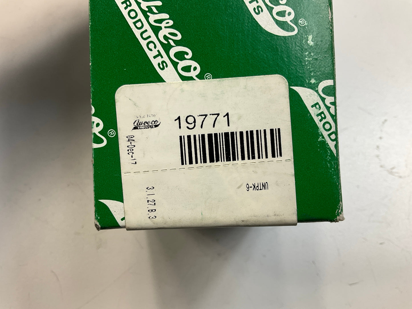 Auveco 19771 Black Nylon Locking Hole Plugs, 1-3/16'' Panel Hole, Pack Of 50 Pcs