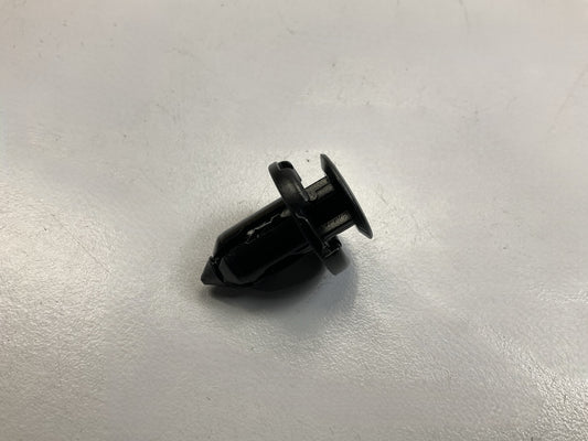 (15) Auveco 20247 Plastic Rivet Fastener Fender Retainer Push Clips
