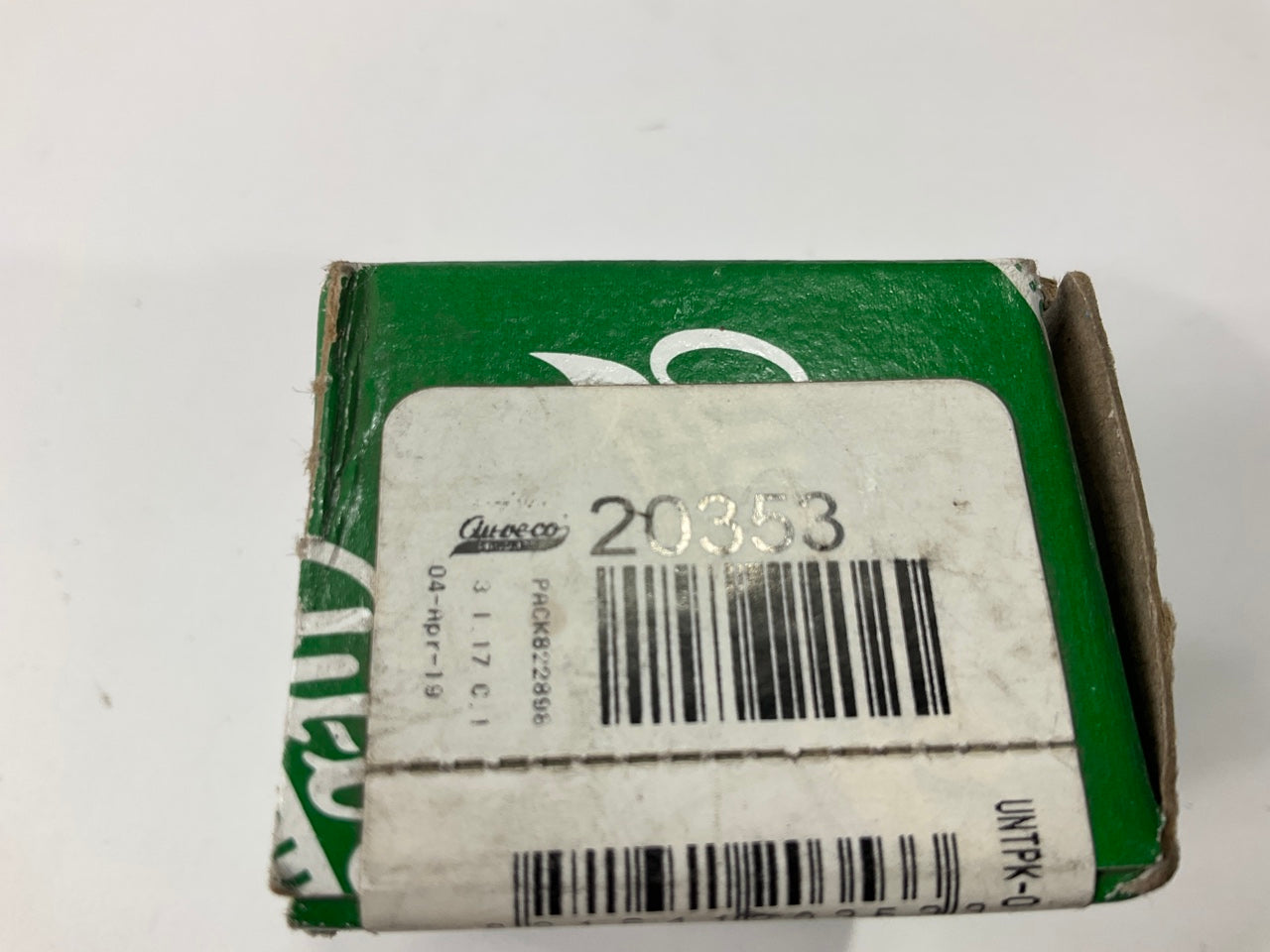 (15) Clips - Auveco 20353 Rocker Panel Moulding Wheel Opening Retainer Clips