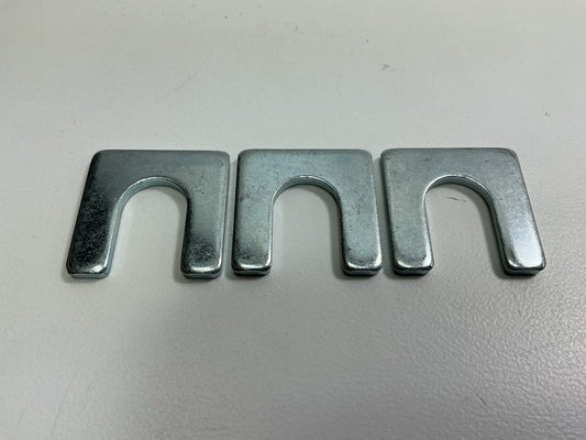 Auveco 5077 Shim 1/8'' Thk 1-1/8'' X 1-1/8'' With 1/2'' Slot Qty 50
