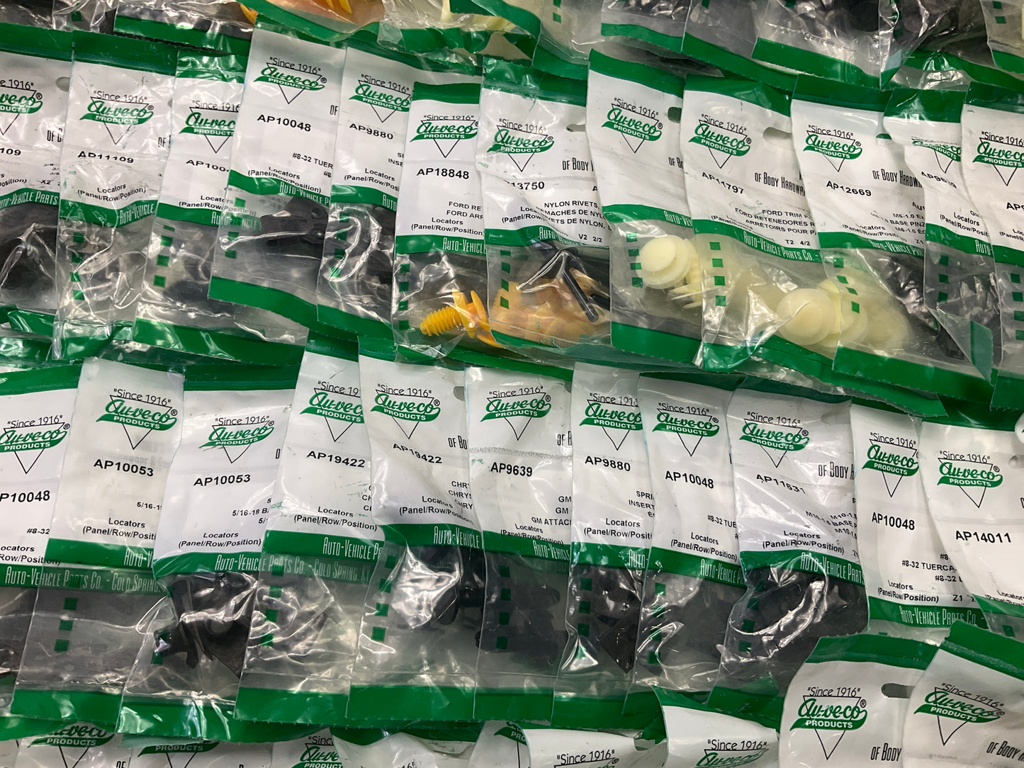 Wholesale Lot # 18 - Auveco Retainer Clips & Hardware Lot, 250 Packs As Shown