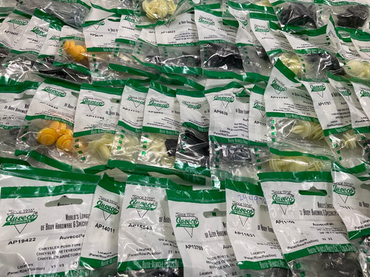 Wholesale Lot # 21 - Auveco Retainer Clips & Hardware Lot, 250 Packs As Shown
