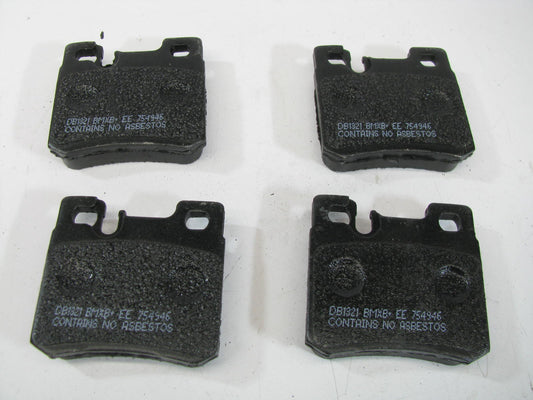 Axxis 088-1414M Rear Disc Brake Pads - Semi-Metallic