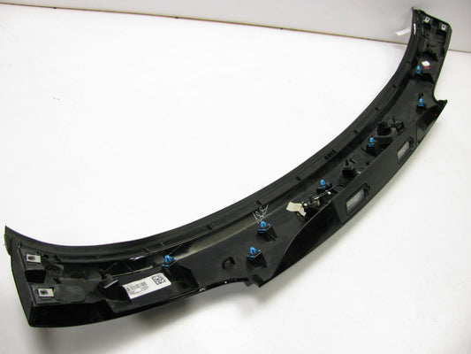 License Lamp Applique 6UA04DX8AA Rear - MINOR DAMAGE -