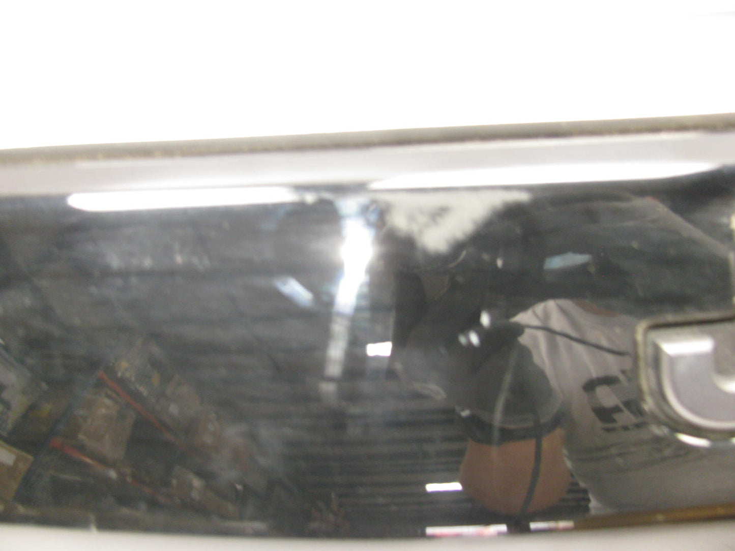 License Lamp Applique 6UA04DX8AA Rear - MINOR DAMAGE -