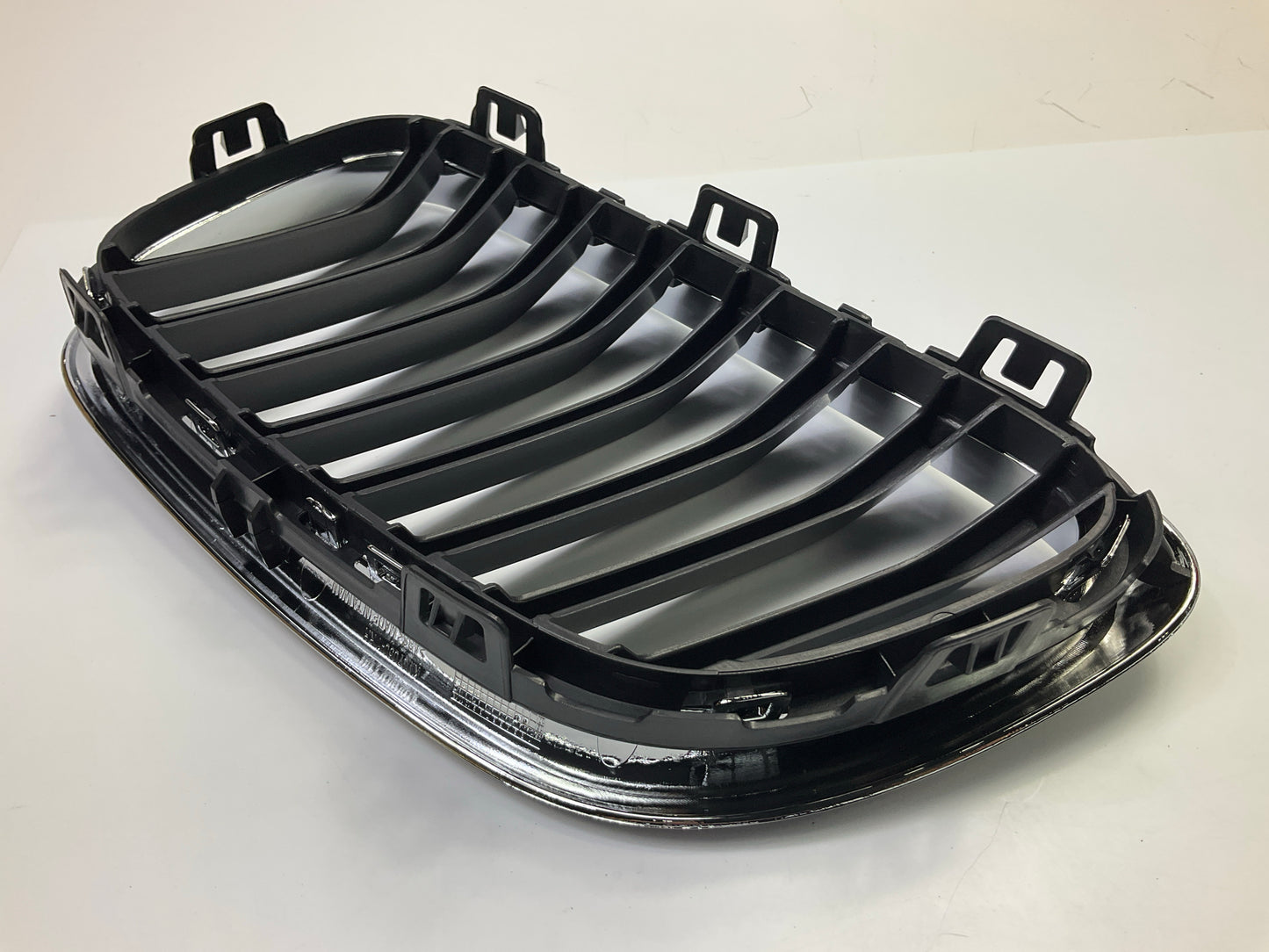 NEW AFTERMARKET Front Right Upper Grille Black Bars BM1200273