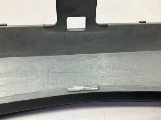 Has Deep Scuffs, See Actual Photos - FO1217108 Center Upper Grille 11-14 Edge