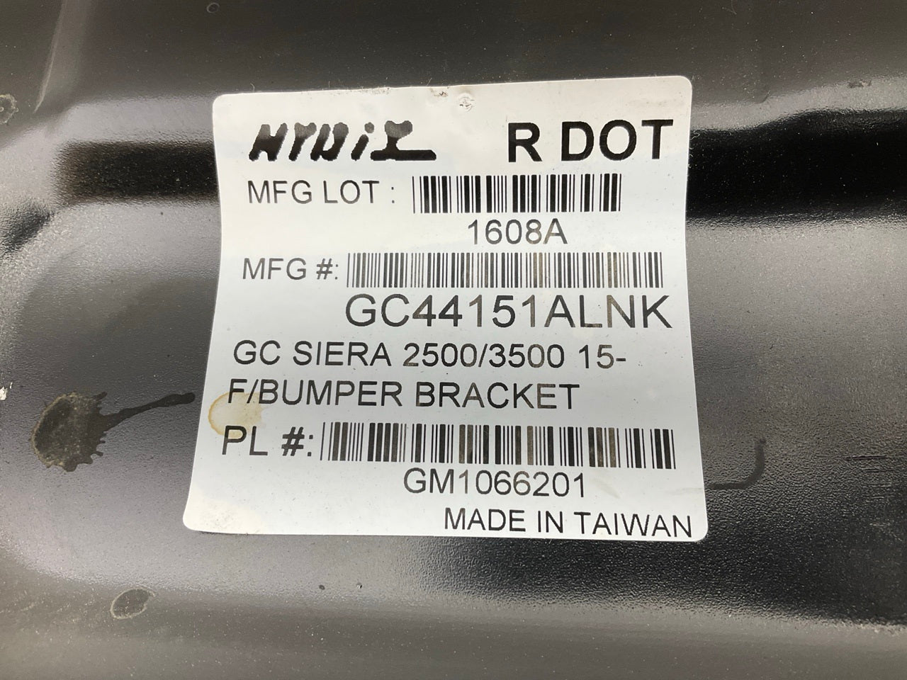 GM1066201 Front Left Bumper Impact Bar Bracket - AFTERMARKET