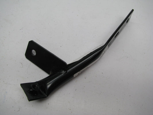 Right Passenger Side Bumper Cover Bracket For 1999-2004 Chevrolet Tracker