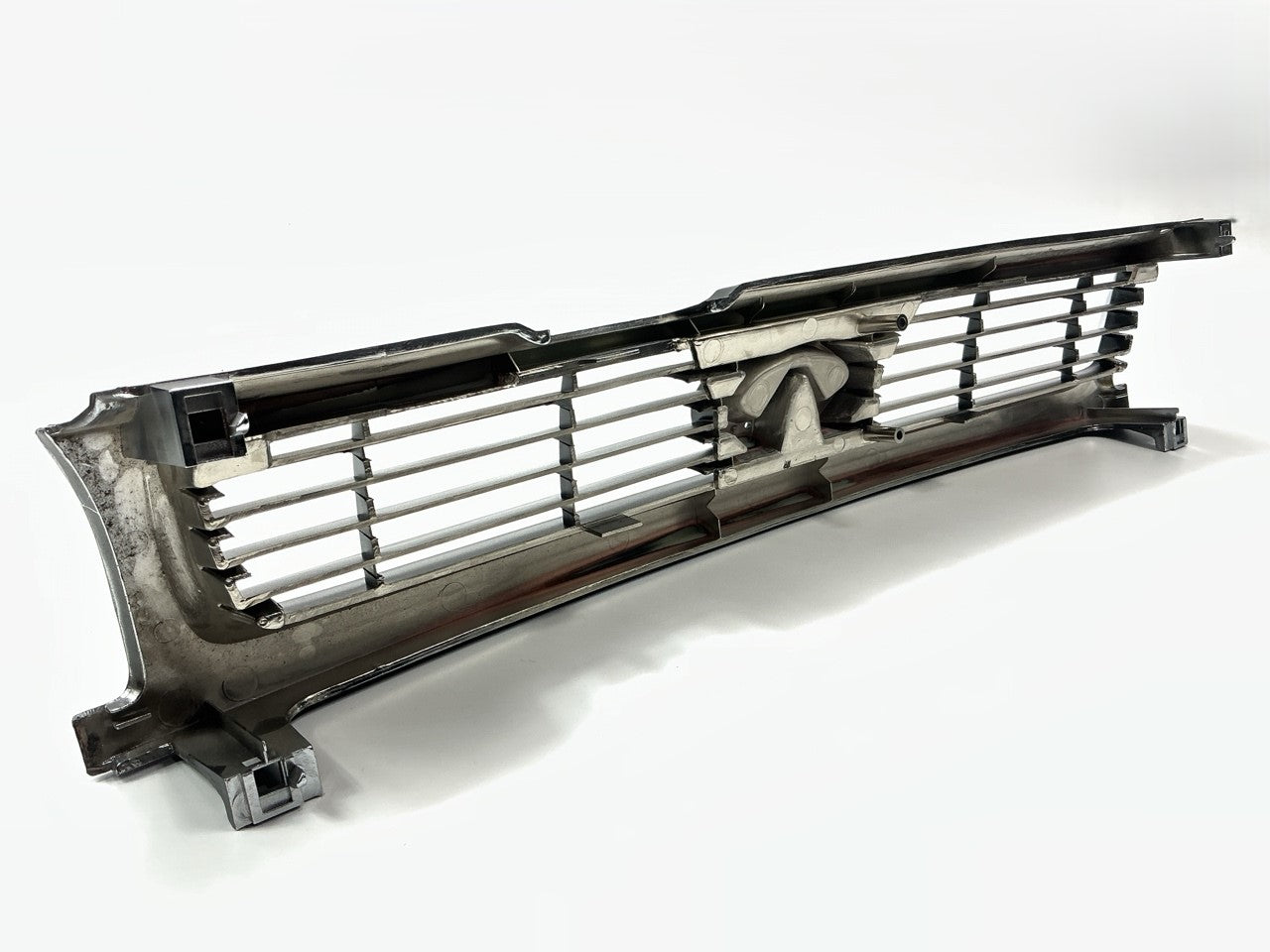NEW IN1200104 Grille For 1994-1996 Infiniti G20