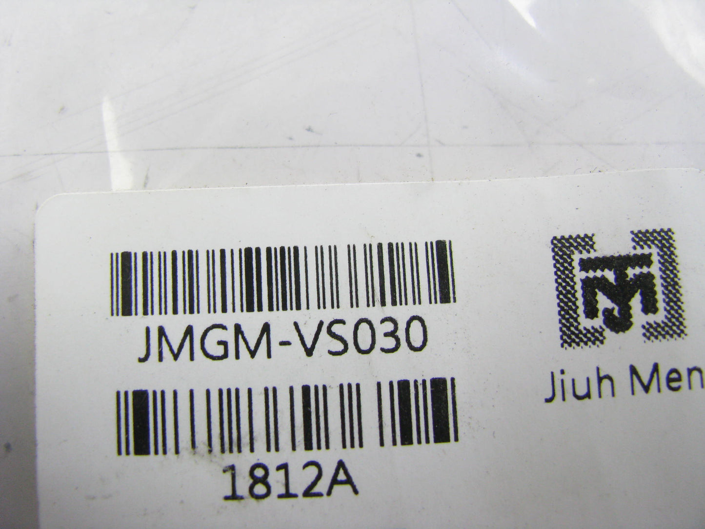 Front Passenger Side Lower Bumper Cover Bracket JMGM-VS030 / GM1043135