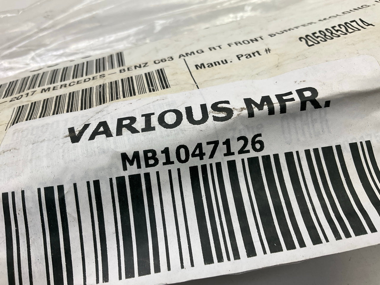 NEW AFTERMARKET Front Right Bumper Moulding For 15-17 Mercedes Benz C63 Amg
