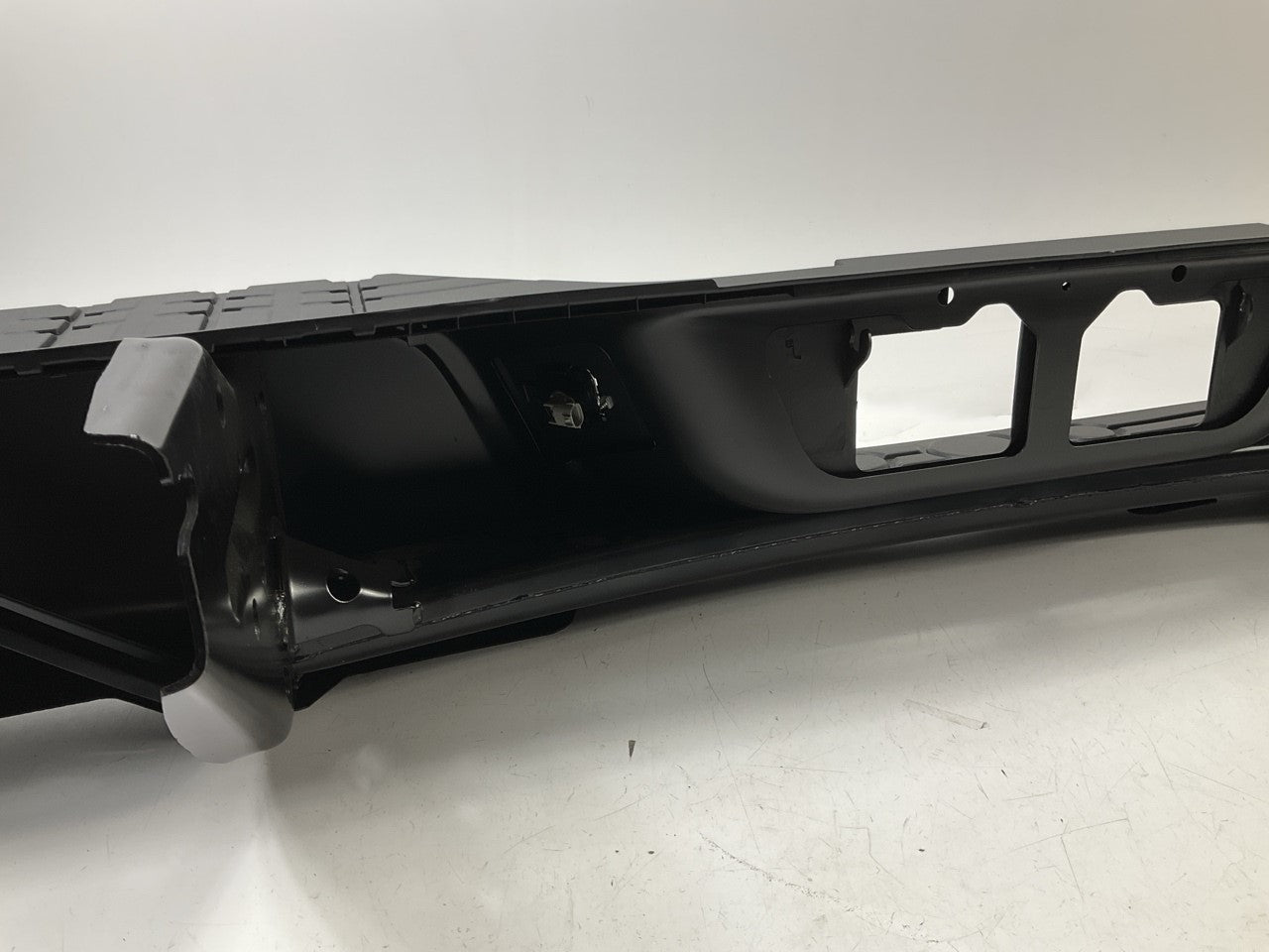 NEW AFTERMARKET TO1103115 Rear Step Bumper 2007-2013 Toyota Tundra