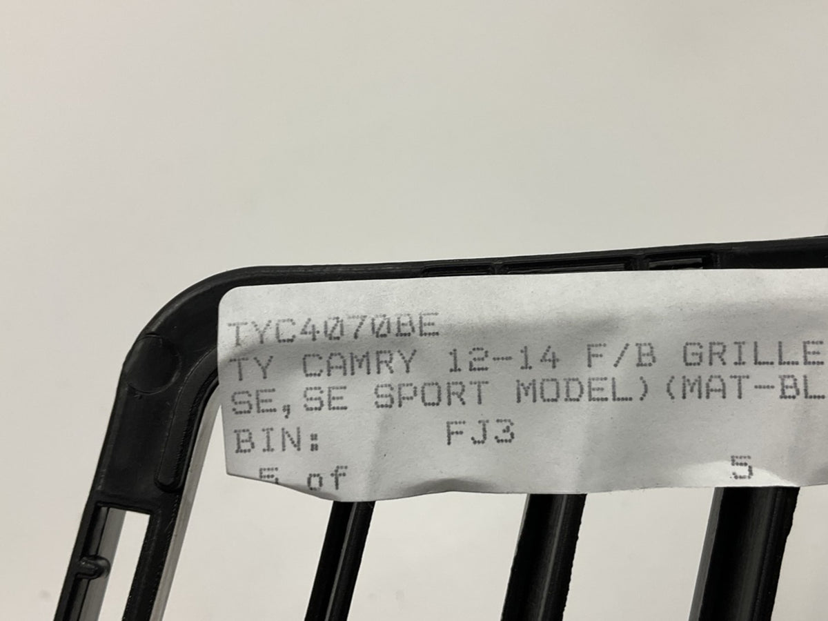 NEW AFTERMARKET Front Lower Center Grille For 2012-2014 Toyota Camry
