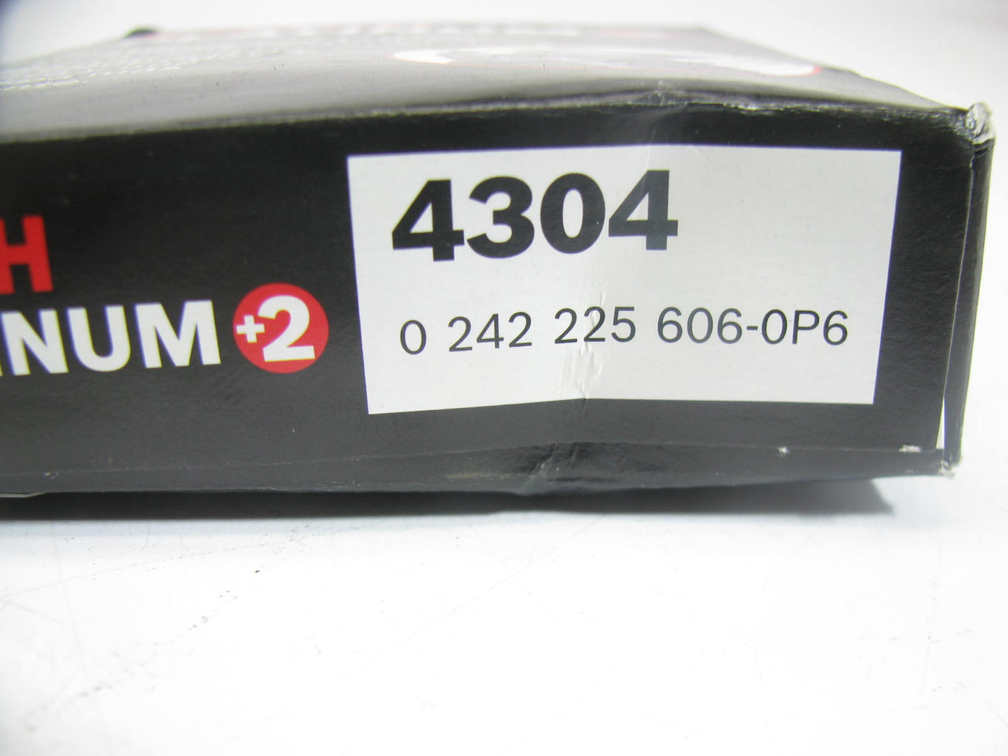 (4) Bosch 4304 Ignition Spark Plugs - Platnium +2