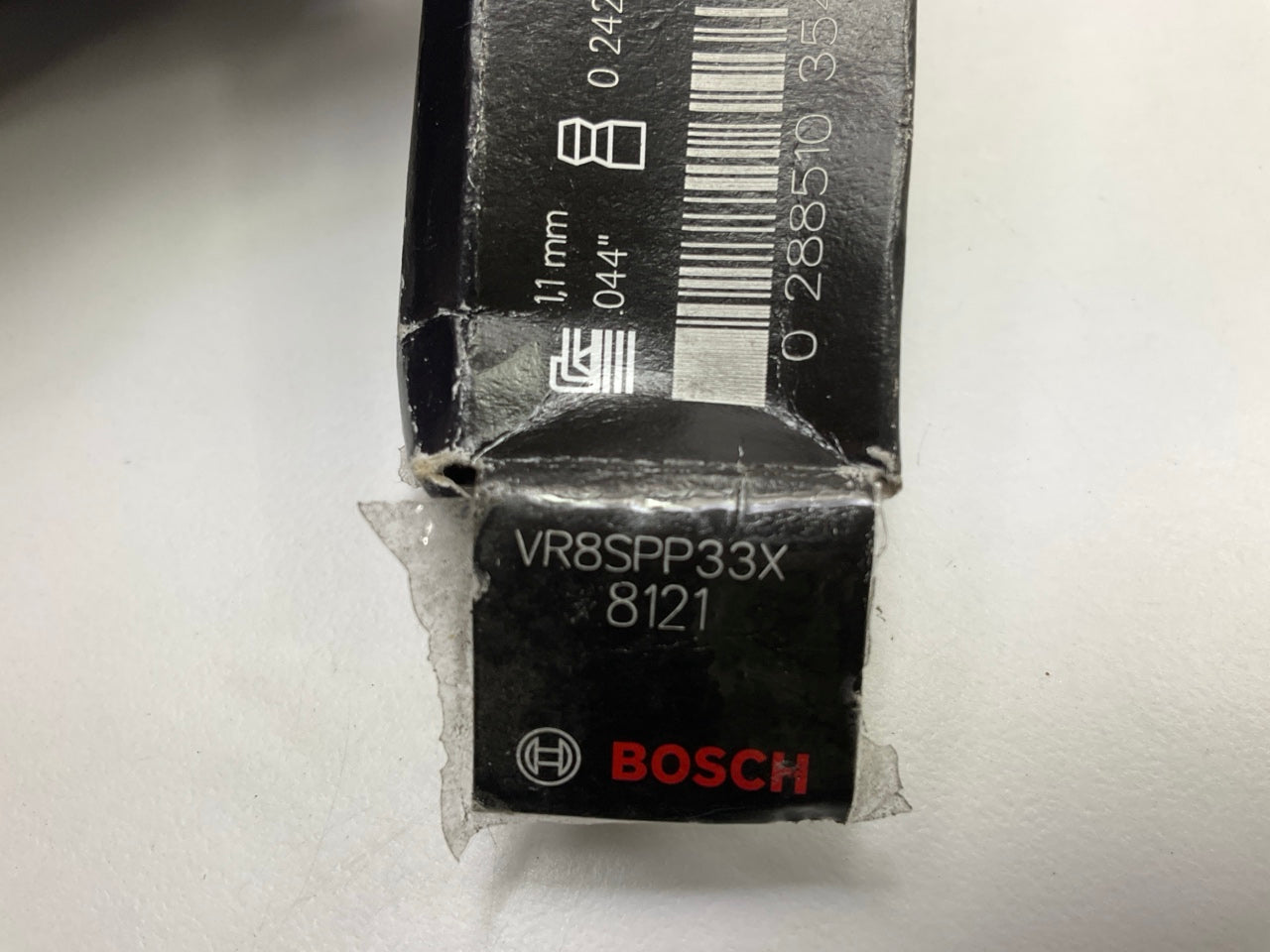 Bosch 8121 / VR8SPP33X Double Platinum Spark Plug