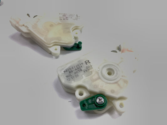 Rear Right + Left Side Door Lock Actuator Set OEM For 2000-2004 Nissan Xterra