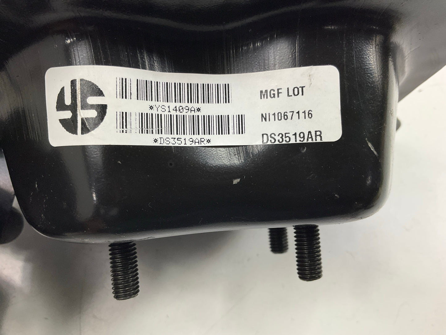 NEW AFTERMARKET - Front Left & Right Bumper Mount Bracket For 00-03 Maxima