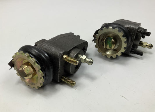 Raybestos WC37320 & WC37321 Front Left & Right Drum Brake Wheel Cylinder