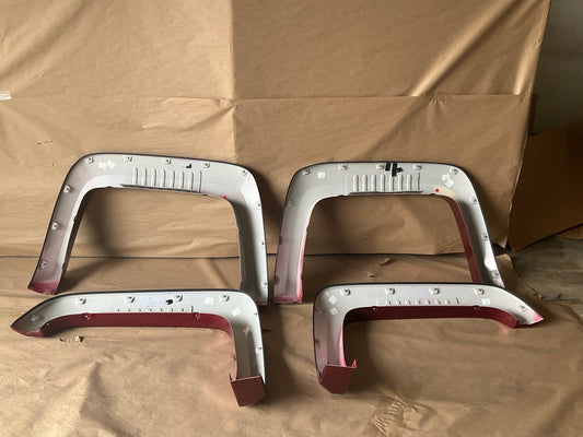 DAMAGED (CRACKED) SEE PHOTOS - Bushwacker 40967-74 Pocket Style Fender Flares