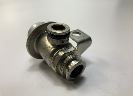 BWD 23077 Fuel Injection Pressure Regulator