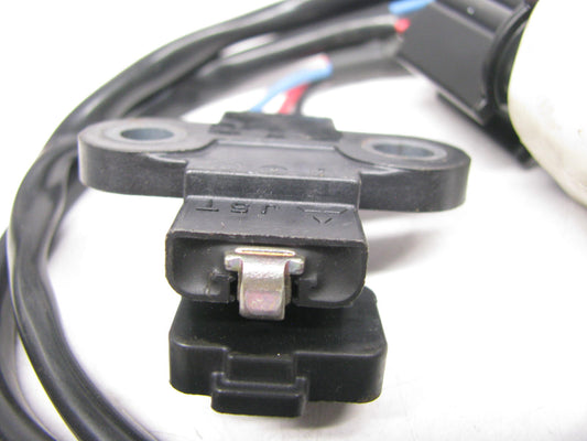 BWD CSS904 Engine Crankshaft Crank Position Sensor For 97-05 Mitsubishi 3.0L-V6